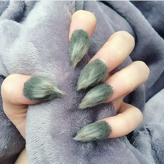 create-furry-nails-styles-1.webp