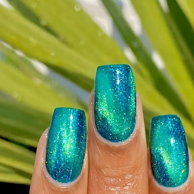 idea-holo-mermaid-holographic-vibes.webp