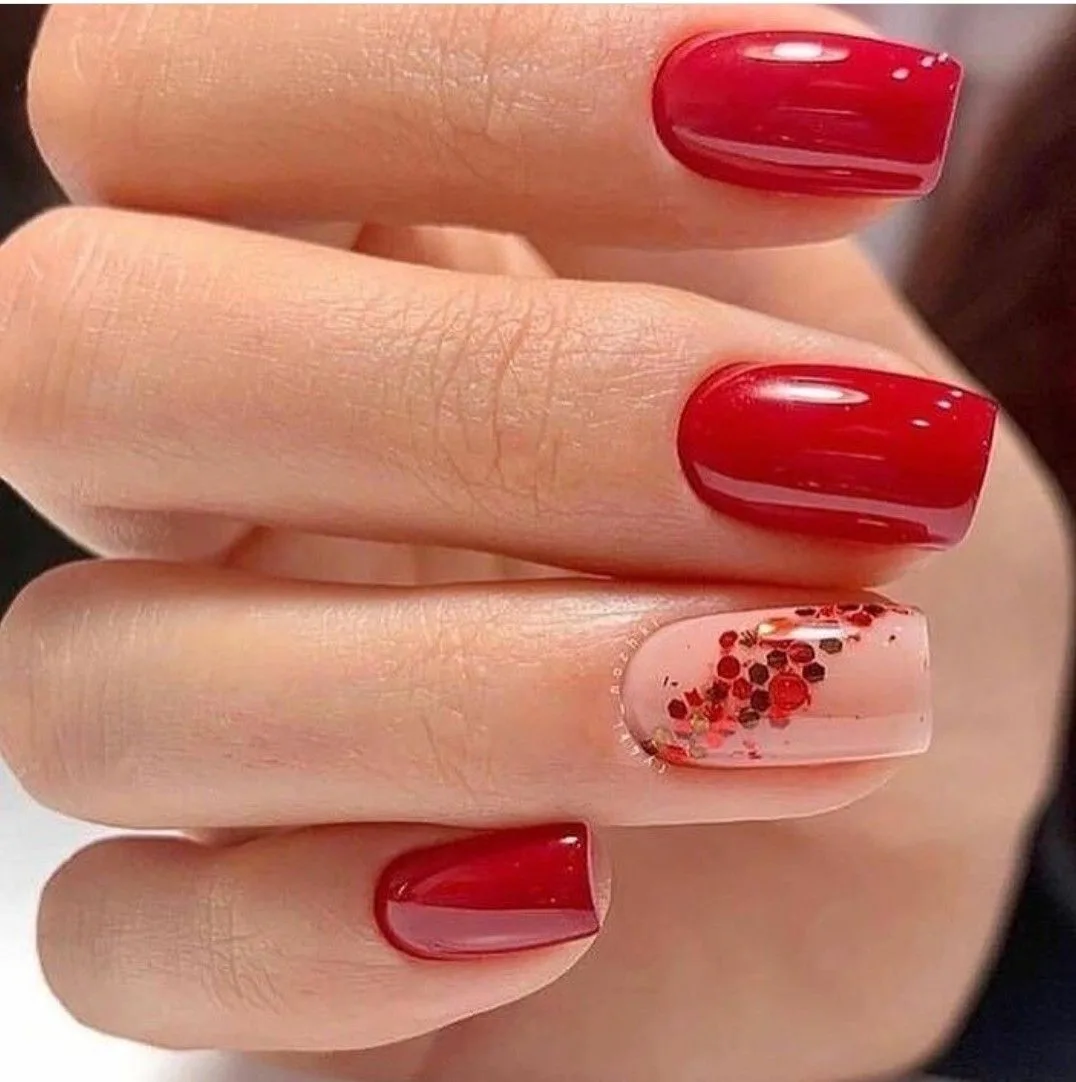 idea-romantic-red-nail.webp